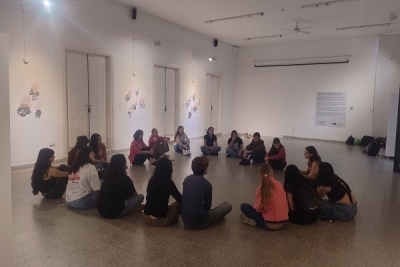 Taller gratuito de dibujo en AURA en el marco de una muestra artística