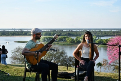 Noche de litoral y tango en La Salita de Perón