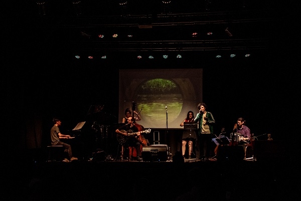 Agustín Priotto presenta El Transa Atlántico junto al quinteto Masmédula en la Biblioteca Popular